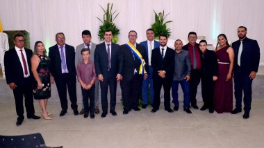 Câmara Municipal realiza sessão solene de posse do Prefeito, Vice-prefeito e vereadores eleitos